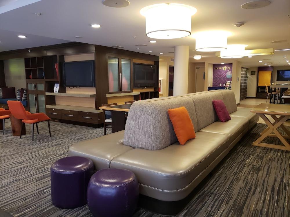 Comfort Inn & Suites Baltimore Exterior foto